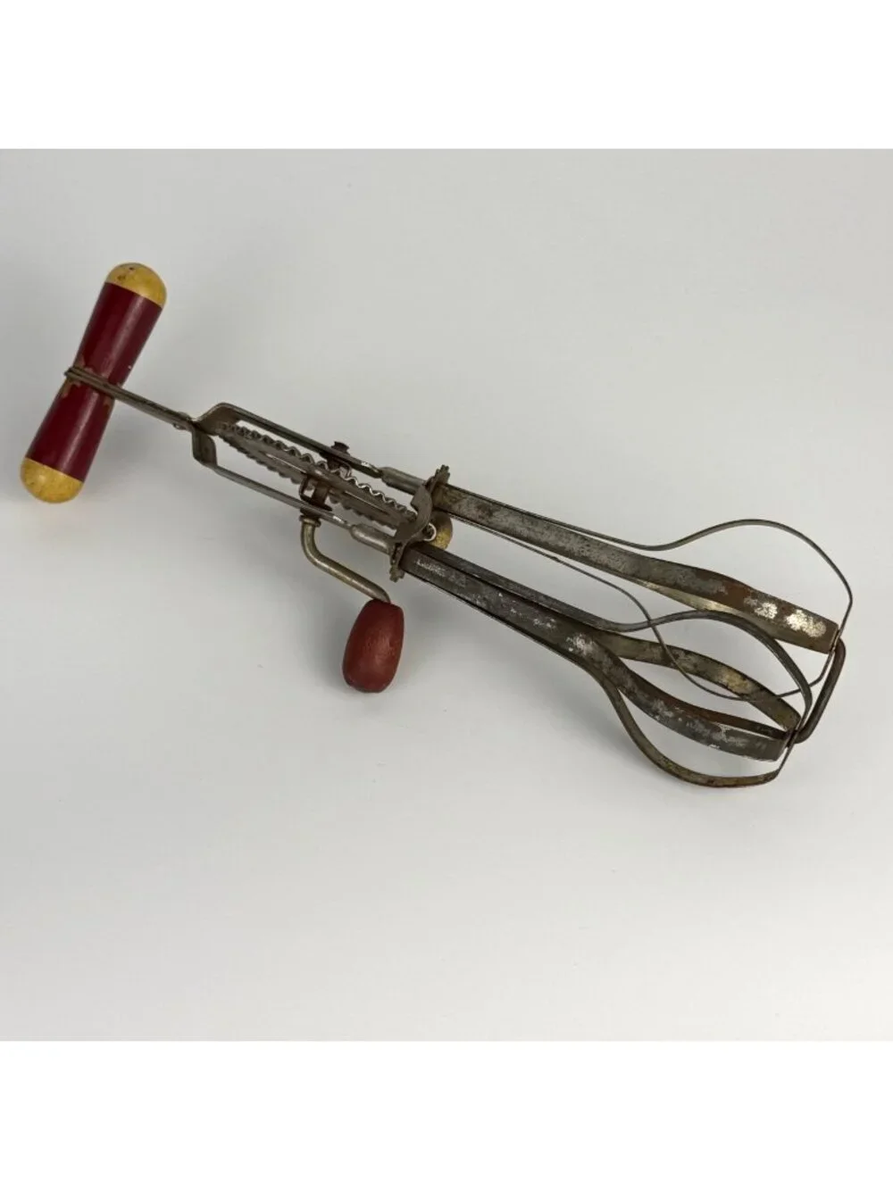 Vintage Ekco A&J High Speed Super Center Drive Egg Beater Hand Mixer Red Wood Ha